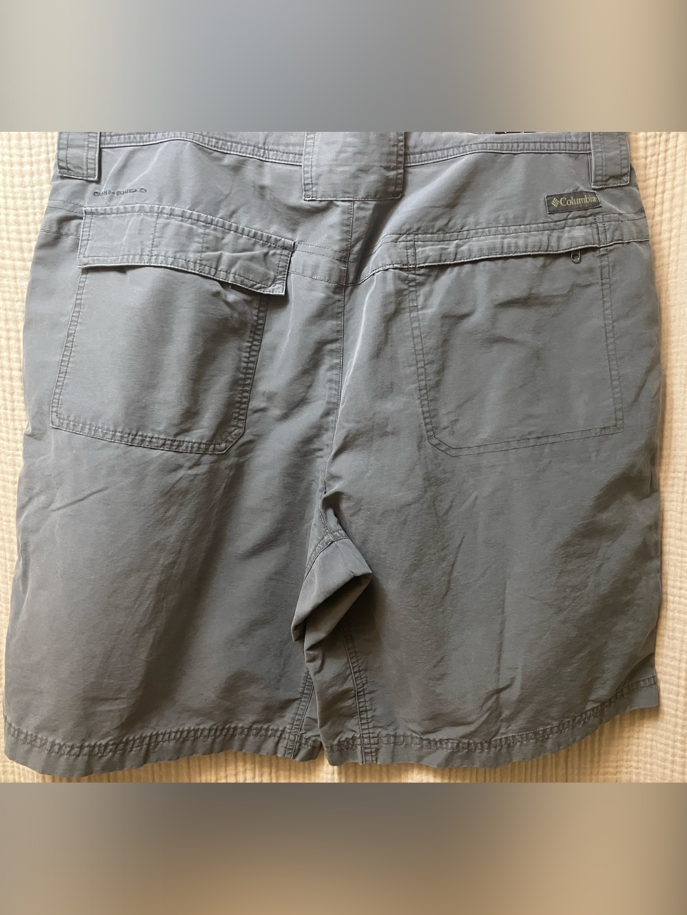 Columbia Outdoor Shorts- Men's 38